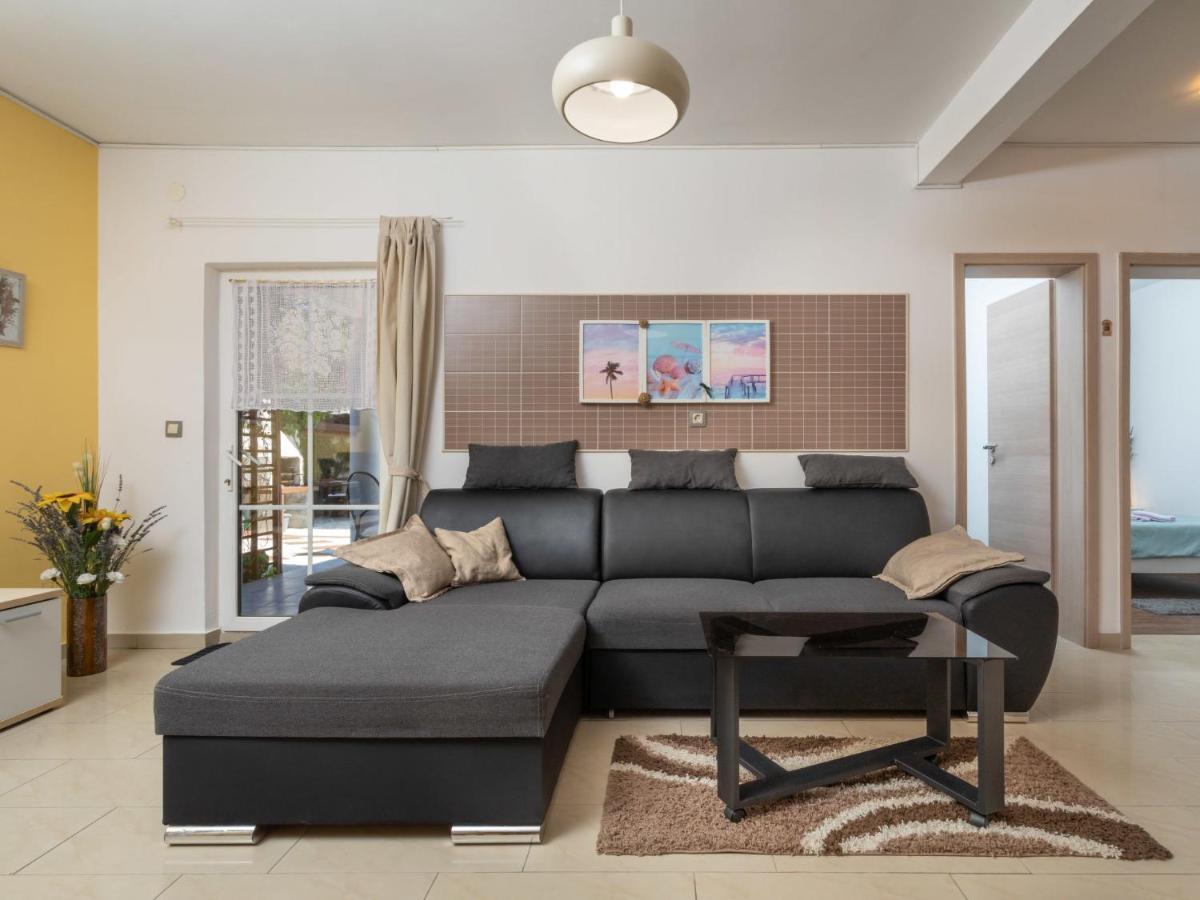 Holiday Home Mikac - Mlk136 By Interhome Dobrinj Екстериор снимка