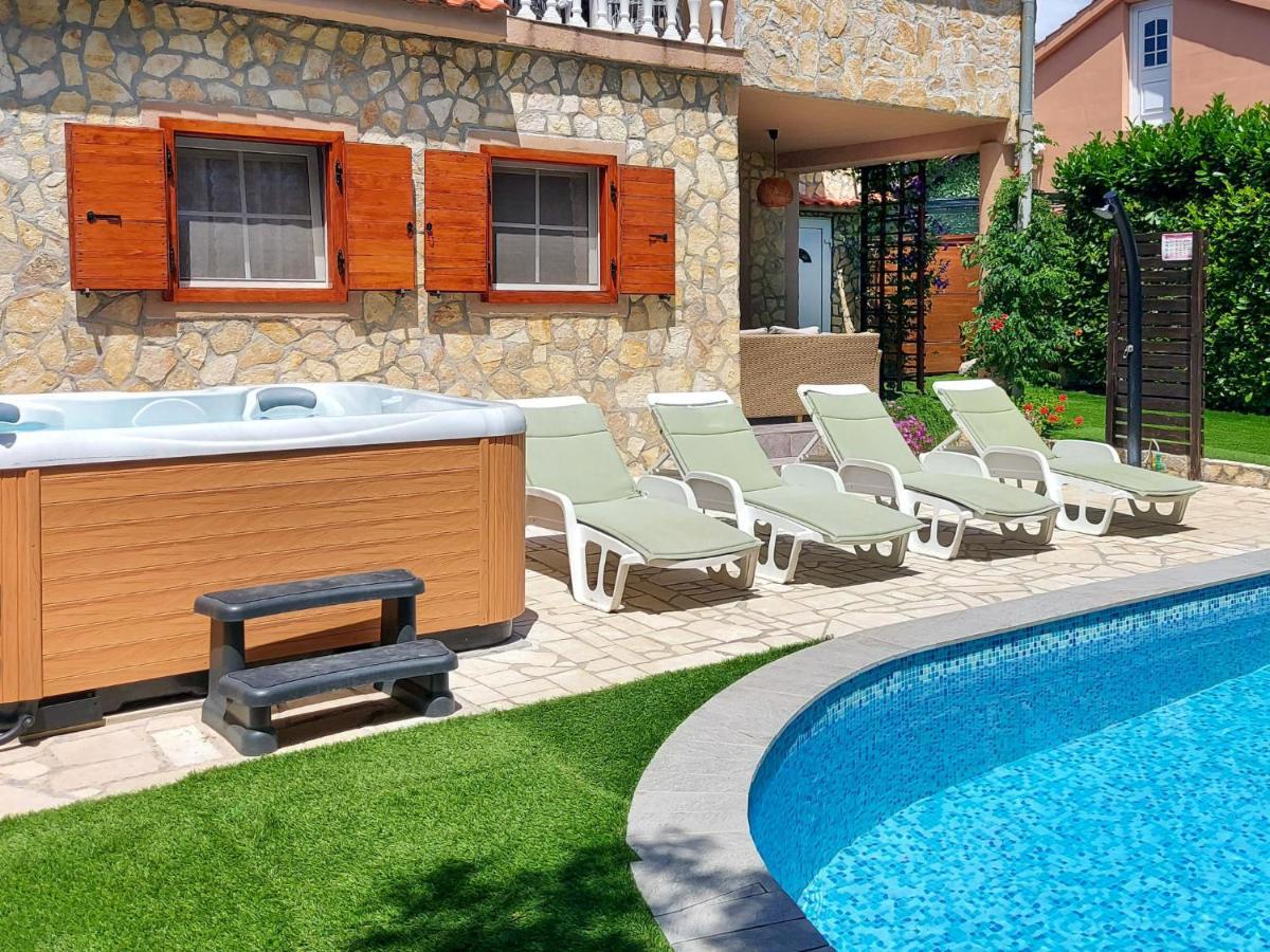 Holiday Home Mikac - Mlk136 By Interhome Dobrinj Екстериор снимка